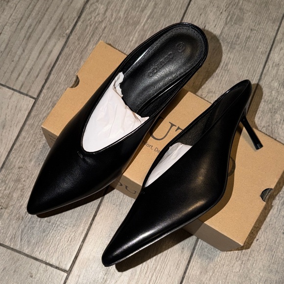 Black Women's Mules with kitten heel - Picture 3 of 7